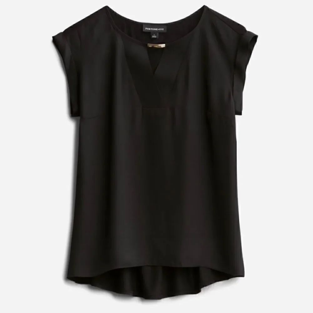 Keyhole detail blouse  